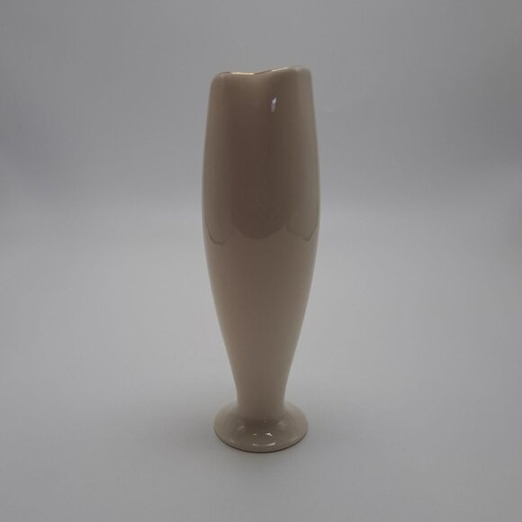 Lenox Cream Porcelain Vase With Gold Trim - Picture 4 of 8